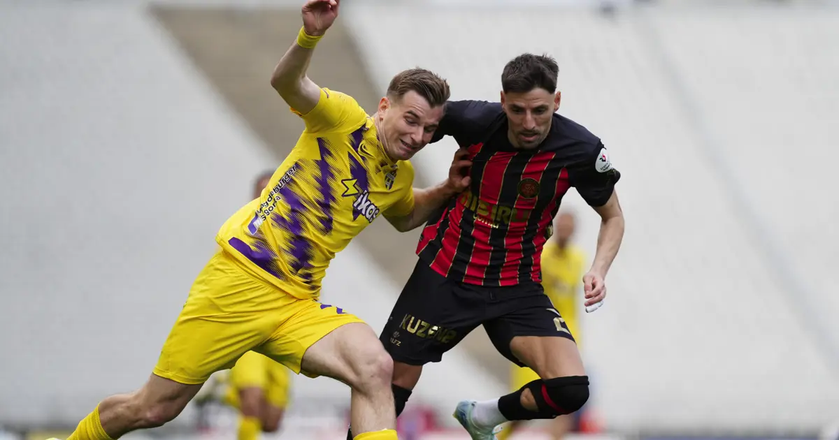 Süper Lig'de düşme hattı alev aldı. Eyüpspor'dan çok kritik zafer